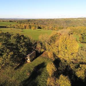 Ptičja perspektiva nastanitve Tiny House MOOSE HOME Les Chaumes