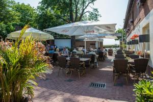 Hotel & Restaurant Zum Vater Rhein 레스토랑 또는 맛집