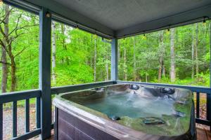 Fotografie z fotogalerie ubytování Coyote Crossing Hot Tub Arcade Games v destinaci Pigeon Forge