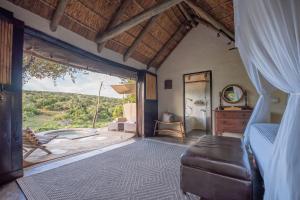Safari Lodge - Amakhala Game Reserve的休息区