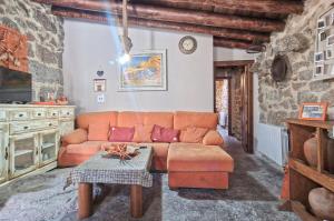 Posedenie v ubytovaní casa rural La Fragua