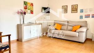 A seating area at SA TORRETA 1