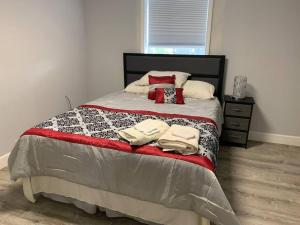 Ein Bett oder Betten in einem Zimmer der Unterkunft Entire Condo Minutes from Niagara Falls (USA)