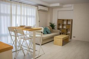 Posedenie v ubytovaní LOFT GARRUCHA CENTER