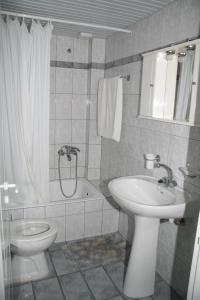 Ванная комната в Litsa Mare Apartments