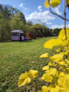 Zahrada ubytování ROZTOCZE, Domek Na Leśnym Wzgórzu, Zwierzyniec, Krasnobród,Zamość