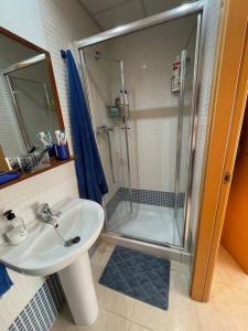 Koupelna v ubytování Residencial Spiaggia Dorata a 100m de la Playa