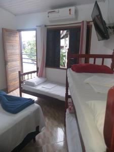 Gallery image of Pousada Edson in Caraguatatuba