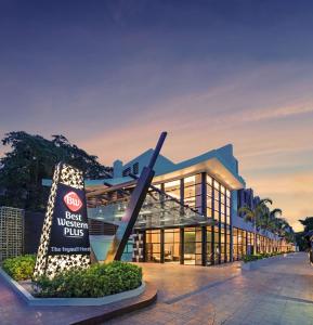 a view of the westin mission hills hotel at Best Western Plus The Ivywall Hotel in Puerto Princesa City