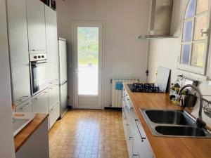 Zdjęcie z galerii obiektu Villa au calme avec piscine privée, proche Vallon Pont d'Arc et Ruoms, 4/6 personnes - FR-1-697-18 w mieście Lagorce