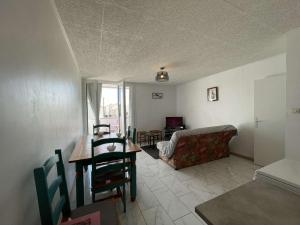 Fotografia z galérie ubytovania Appartement 3 pièces avec balcon et parking privé, à 500m de la plage, Saint-Hilaire-de-Riez - FR-1-224C-228 v destinácii Saint-Hilaire-de-Riez