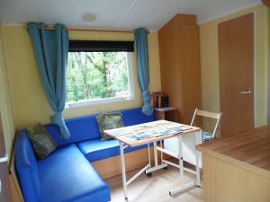 CAMPING LES PAILLOTES的休息区