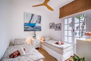 Postel nebo postele na pokoji v ubytování Casa Linda Great Located Beach House in Marbella
