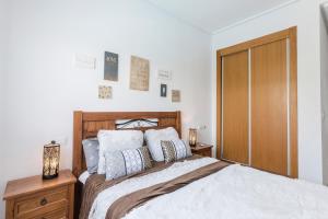 Postel nebo postele na pokoji v ubytování Casadeluxe Villa La Torre Lenguado + 17 fotografií