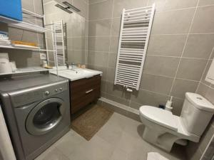 Kúpeľňa v ubytovaní Le Plessis Capitale - Appartement entier avec jardin