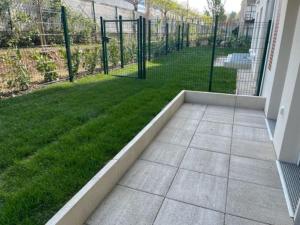 Vonkajšia záhrada v ubytovaní Le Plessis Capitale - Appartement entier avec jardin