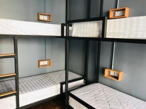 Katil atau katil-katil dalam bilik di Alobar1000 Hostel