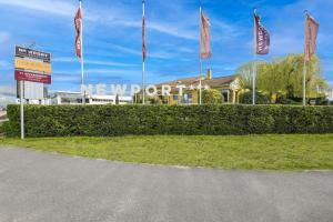 Gallery image of Hôtel Newport in Villefranche-sur-Saône