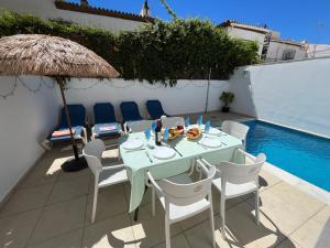 Bazén v ubytovaní Nerja Paradise Rentals - Villa Jade alebo v jeho blízkosti