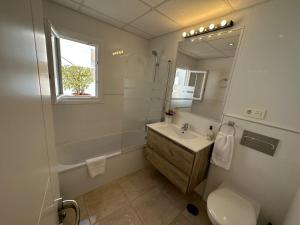 Kúpeľňa v ubytovaní Nerja Paradise Rentals - Villa Jade