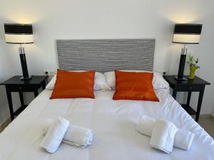 Posteľ alebo postele v izbe v ubytovaní Nerja Paradise Rentals - Villa Jade