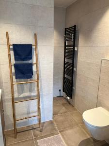 Salle de bains dans l'établissement B&B Badhuis