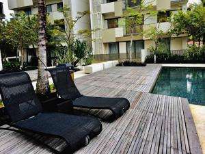Bazén v ubytování 5 Stars Seafront Suite By The Sea 日落无敌全海景 5星 酒店等级 nebo v jeho okolí