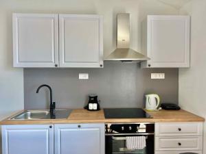 Kuchyňa alebo kuchynka v ubytovaní Apartment in Jadranovo 43364