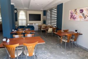 Ein Sitzbereich in der Unterkunft Eroglu City Hotel