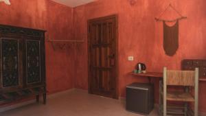 Imagen de la galería de Hostal Esfigueral, en Playa Es Figueral