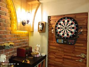 Mynd úr myndasafni af 【遇見婚紗秘境】夜市4人包館、百萬影院KTV、Xbox、按摩浴缸/椅、真空管、好友同樂會 í Luodong