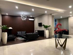 Predvorje ili recepcija u objektu Royal Apartment Makassar perfect for family 45m 2BR near Mall Panakkukang Downtown