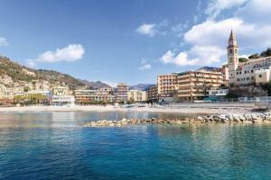 a view of a city from the water at casa di arya CODICE CITRA LT-0043 in Vescina