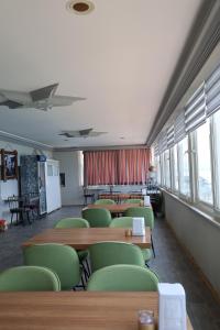 Бизнес-центр и/или конференц-зал в DEMİR OTEL RESTAURANT