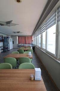 Бизнес-центр и/или конференц-зал в DEMİR OTEL RESTAURANT