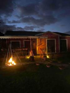 Kép Maşukiye pink house bungalow szállásáról Kartepében a galériában