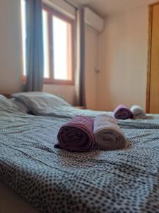 Letto o letti in una camera di Sofi