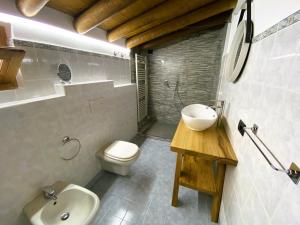 Koupelna v ubytování B&B Tenuta Le Rondini