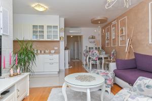 Kuchyň nebo kuchyňský kout v ubytování Apartment Đaninovica II