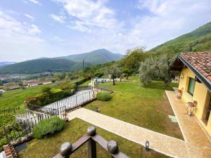 Nespecifikovaný výhled na hory nebo výhled na hory při pohledu z bed and breakfast