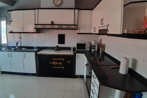 Zdjęcie z galerii obiektu Casa María con jardín, aparcamiento y vistas al mar w mieście Fisterra