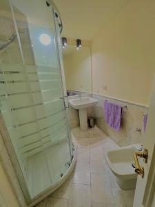 Een badkamer bij suite via fillungo