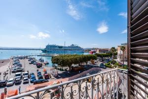 シラクーサにあるCasa Marina by Wonderful Italyの水上巡航船の港の景色