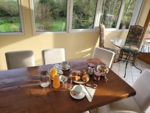 Jedlo v ubytovaní bed & breakfast alebo blízkom okolí + 25 fotografií