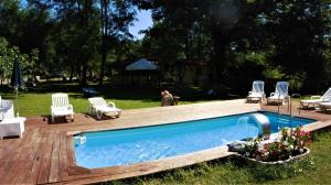 Bazén v ubytování B&B Donna Maja nebo v jeho okolí