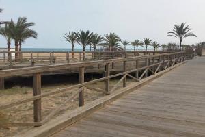 Zdjęcie z galerii obiektu HOTEL H104 I Posada del Mar I Encantador hostel en la playa de Gandia w mieście Los Mártires