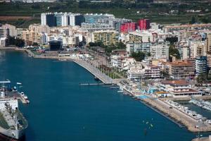 Zdjęcie z galerii obiektu HOTEL H104 I Posada del Mar I Encantador hostel en la playa de Gandia w mieście Los Mártires