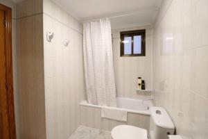Zdjęcie z galerii obiektu HOTEL H104 I Posada del Mar I Encantador hostel en la playa de Gandia w mieście Los Mártires