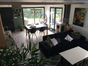 Posedenie v ubytovaní Charmante maison neuve à 2 pas de la mer !!