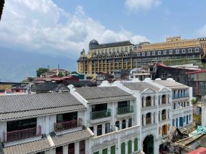 Nespecifikovaný výhled na destinaci Sapa nebo výhled na město při pohledu z hotelu